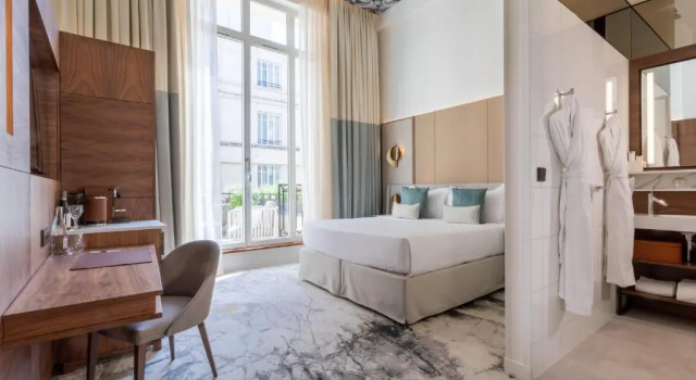 Двухместный полулюкс с террасой InterContinental Paris Champs Elysées Etoile by IHG