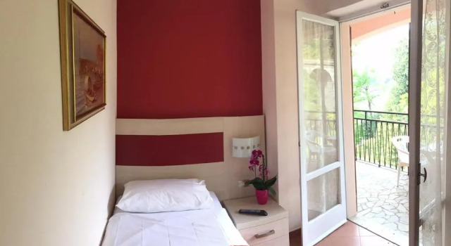 Одноместный номер Standard с частичным видом Albergo Riva