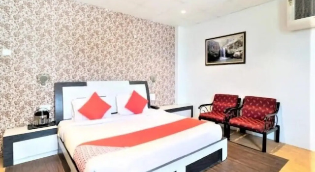 Beyond Stay Hotel Pachmarhi