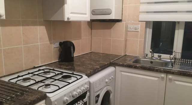 Апартаменты Classic Kingswood Apartment