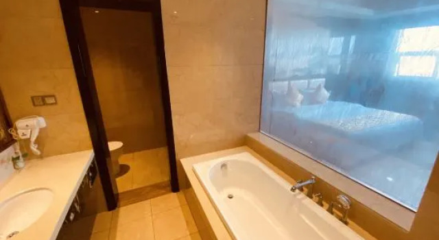 Ruihang Hotel
