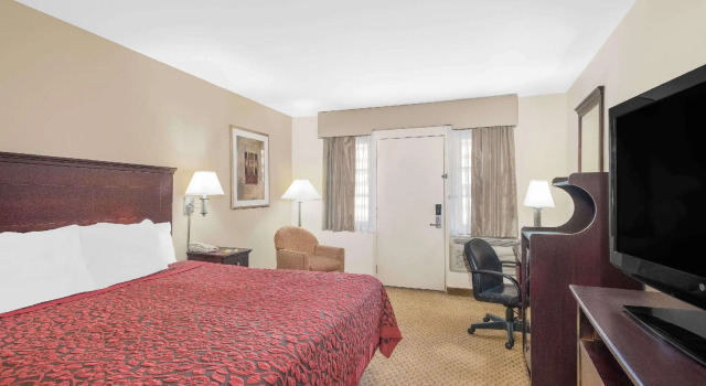 Двухместный номер Standard Days Inn by Wyndham Springfield/Phil.Intl Airport
