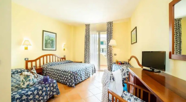 Четырёхместный номер Classic с балконом TH Marina di Pisticci - Ti Blu Village