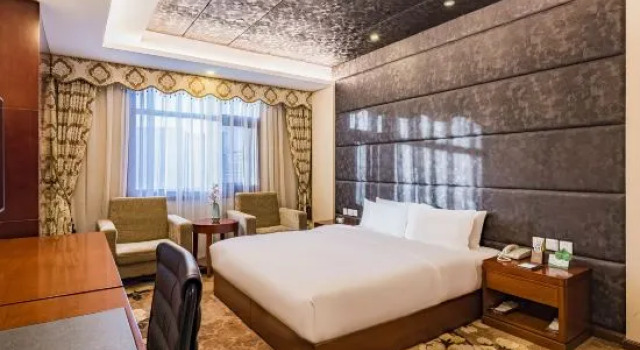 Люкс Deluxe Golden Harbor Hotel