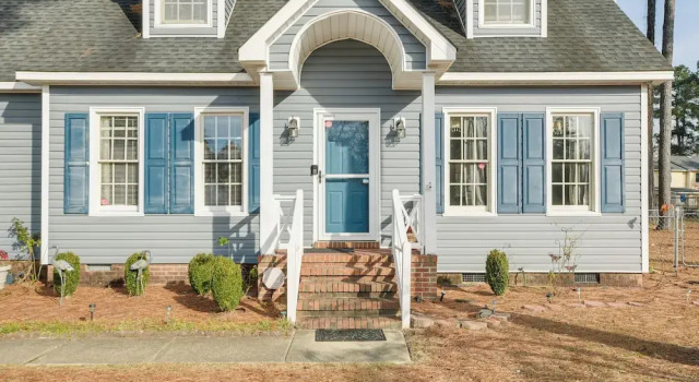 Lovely Fayetteville Home: Deck & Fireplace!, Забронировать Дом для отпуска Фаеттевилле Северная Каролина