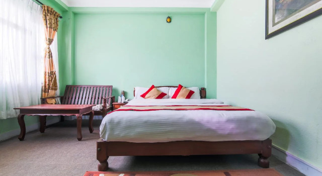 OYO 230 Mount Everest Hotel and Resort, Забронировать Курортный отель Отели Катманду 3 звезды, 3*