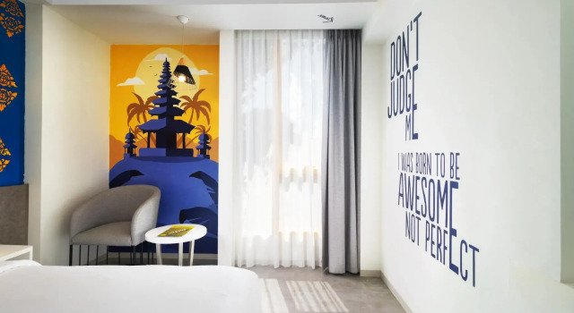 YELLO Hotel Kuta Beachwalk Bali