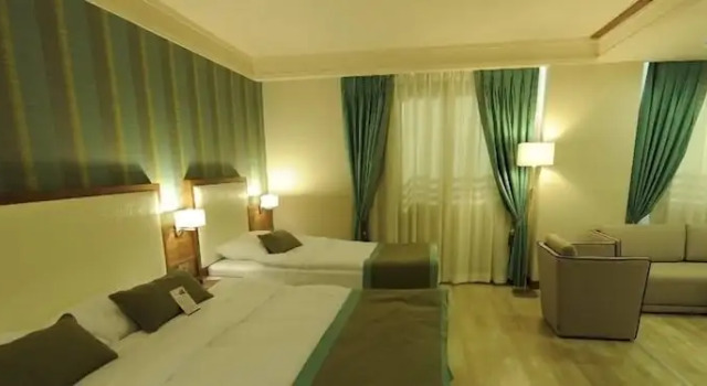 Полулюкс с балконом Adana Plaza Hotel