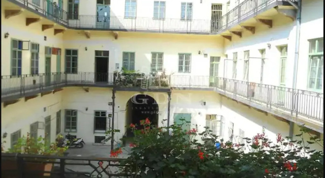 Апартаменты 3bdr/2bath/3A/c design apt, central, free parking, quiet