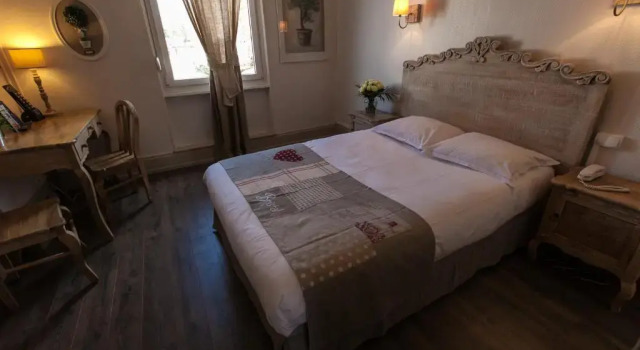 Номер Superior Brit Hotel Bristol Montbéliard Centre