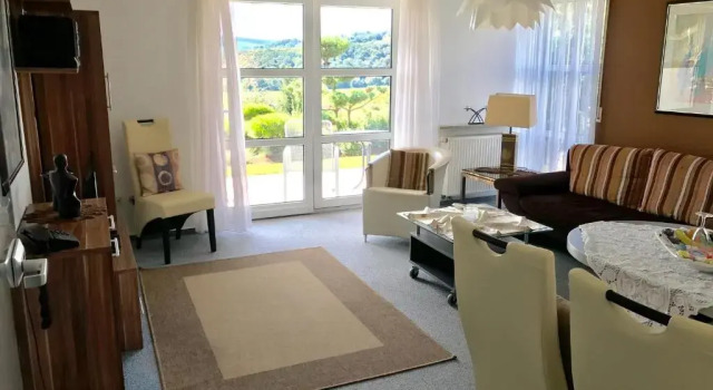 Appartementhaus Laura-Sophia, Prenota Hotel Bad Bocklet 