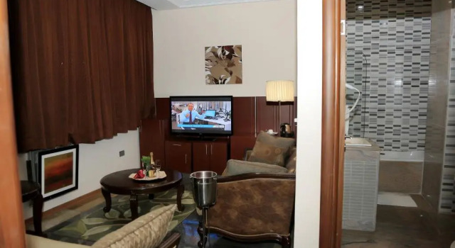 Люкс Swiss International Mabisel Hotel Port Harcourt