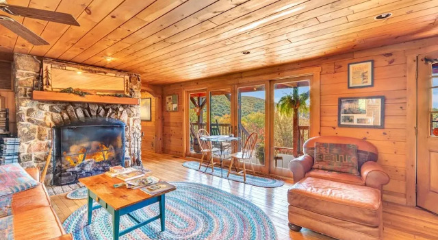 North Fork Mountain Inn, Prenota Hotel Cabins Stati Uniti