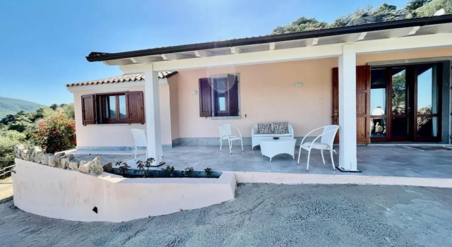 Villa Fiori con Piscina by Wonderful Italy
