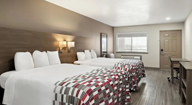 Четырёхместный номер Deluxe Red Roof Inn Stafford, TX
