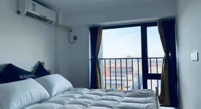 Люкс Дуплекс с 2 комнатами Dongguan Huatang Business Apartment