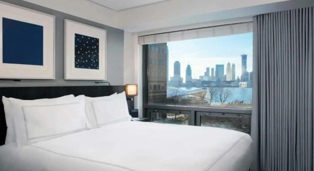 Двухместный люкс с видом на реку Conrad New York Downtown