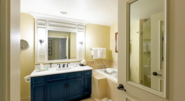 Четырёхместный номер Standard Inn and Club at Harbour Town
