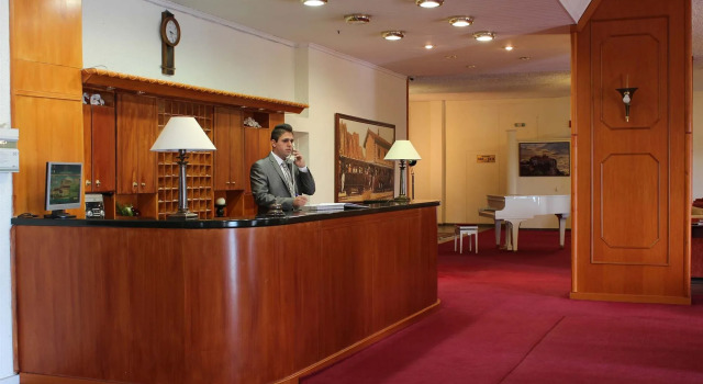 Famissi Eden Hotel
