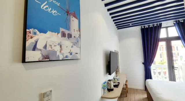 Двухместный номер Standard Мансарда с балконом Riverside Mini Hotel Grand World Phu Quoc