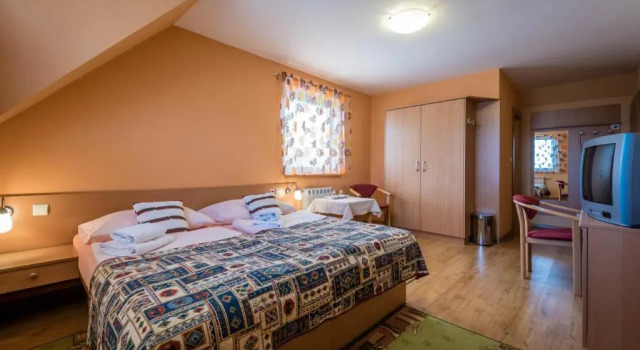 Penzion Eso, Rezervovat Hotel Hotely v Žilinský kraj s parkováním, Parkování