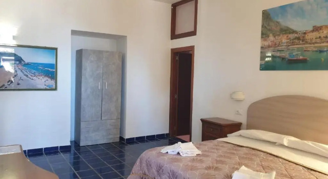 Hotel Mareluna Ischia, Book Hotel Billige hoteller i Forio d'Ischia