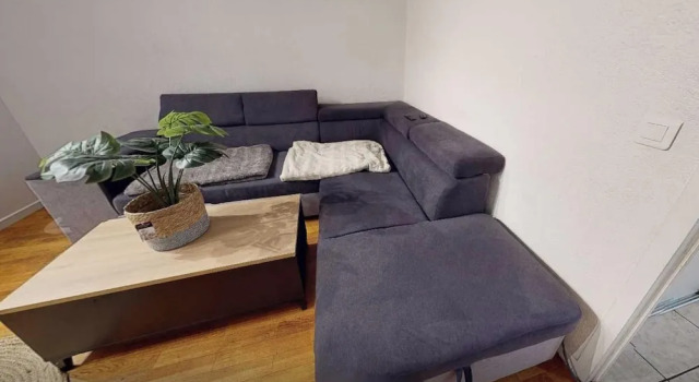 Private Room in a Shared Flat - Lyon 8