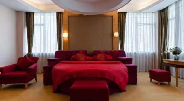 Люкс Vienna Hotel Chongqing Rongchang Binhai