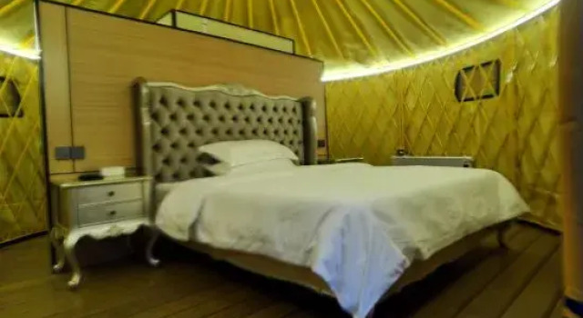 Тент Oriental Extraordinary Hot Spring Hotel (Kangding Yulin New Village)
