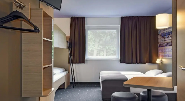 Четырёхместный номер Standard B&B Hotel Mannheim-Neuostheim