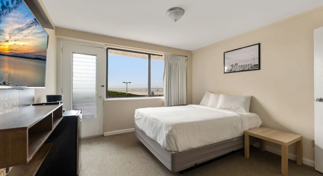 Economy Doppel Zimmer mit Meerblick Oceanic Hotel & Barefoot Tiki Bar