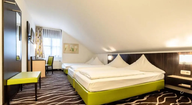 Habitación cuádruple Estándar Hotel Demas München-Unterhaching