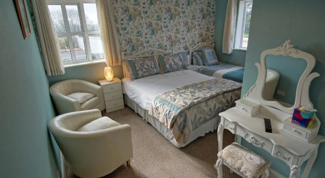 Standard Twin room Murphys Farmhouse B&B