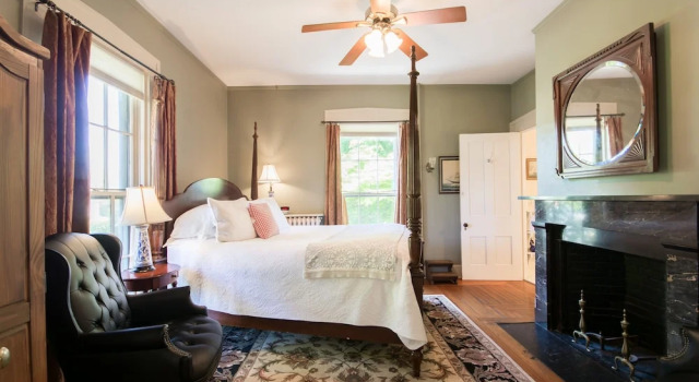 Номер Deluxe Marshall Slocum Inn
