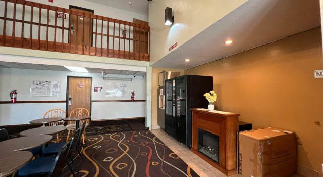 Deluxe Inn Nebraska City, Rezerwuj Hotel Nebraska City Nebraska