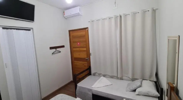 Hotel Veleiro, Забронировать Отель Сан-Себастьян Sao Sebastiao Coast, рядом с Комплекс для проведения мероприятий Viela da Praia