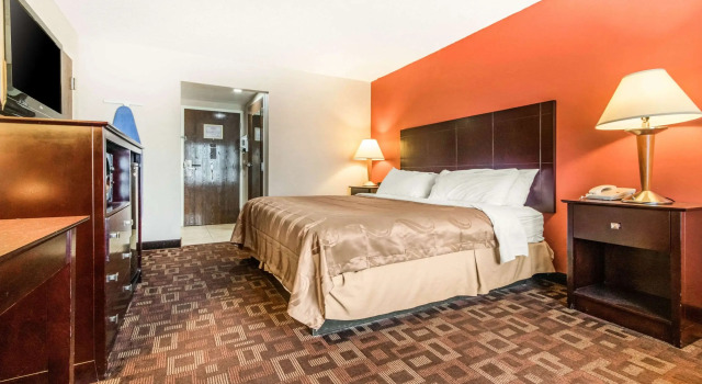 Двухместный номер Standard Quality Inn & Suites Lawrenceburg
