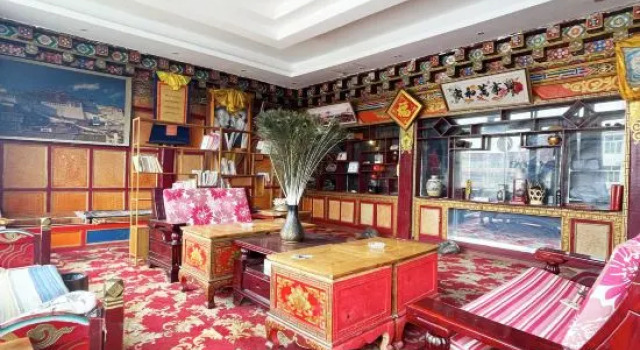 Heavenly Crane -TibetLodge, Varaa Hotelli Litang Sichuan
