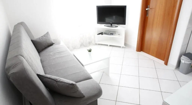 Apartments Lepur, Забронировать Апартаменты/квартира Апартаменты Водице, рядом с Пристань для яхт ACI Водице, Апартаменты/квартира