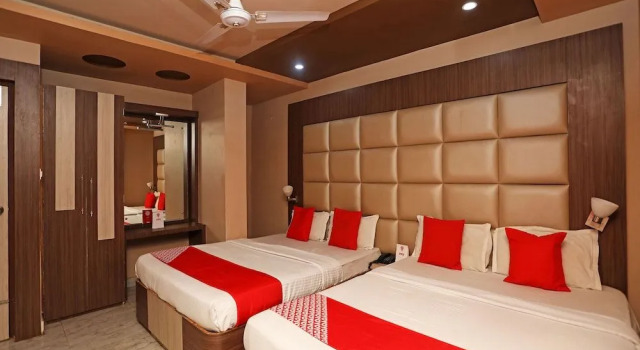 OYO 16173 Hotel Dk