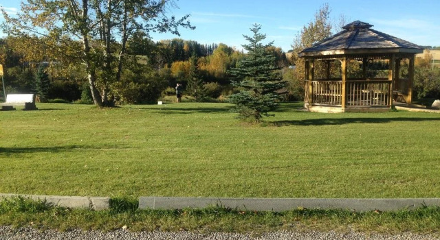 Serenity Hillside B&B, Reserva ahora Bed & breakfast de Cremona Alberta