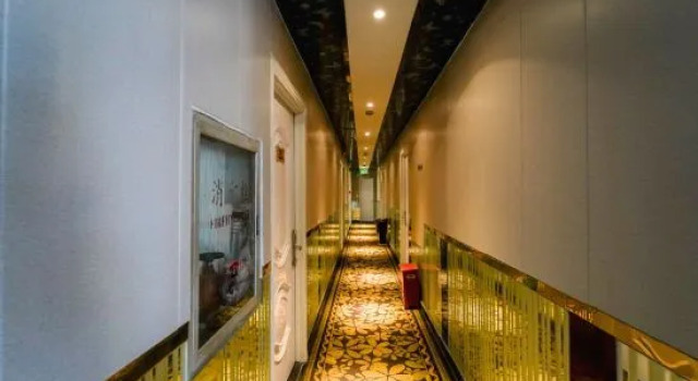 Huangdi Fashion Hotel, Varaa Hotelli Zhoupu Shanghai
