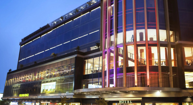 Grand Edge Hotel Semarang