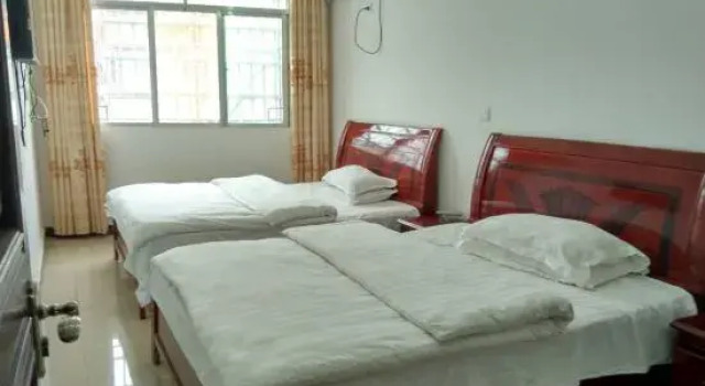 Cili Xiangweizhuang Inn, Rezervovat Hotel Hotely v Cili s parkováním, Parkování