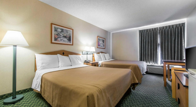 Четырёхместный номер Standard Econo Lodge Colorado Springs near Airport