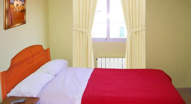 Номер Standard Pension San Marcos