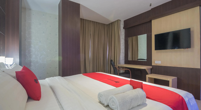 Süit RedDoorz Premium near Grand Batam Mall