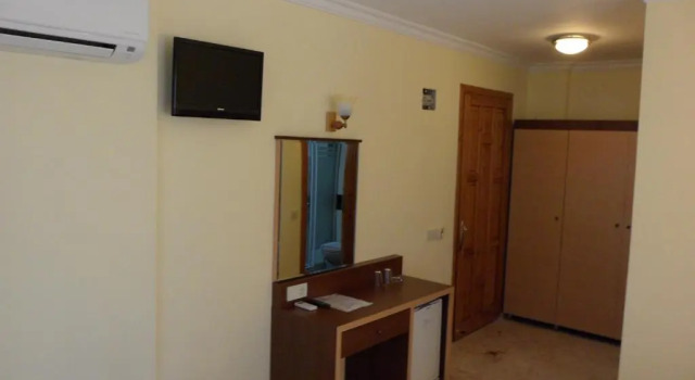 Трёхместный номер Standard Felice Hotel