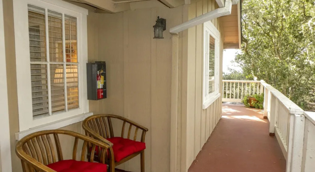 Номер Standard Carmel Fireplace Inn