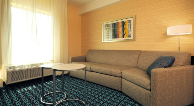 Двухместный люкс Fairfield Inn & Suites by Marriott Greenville